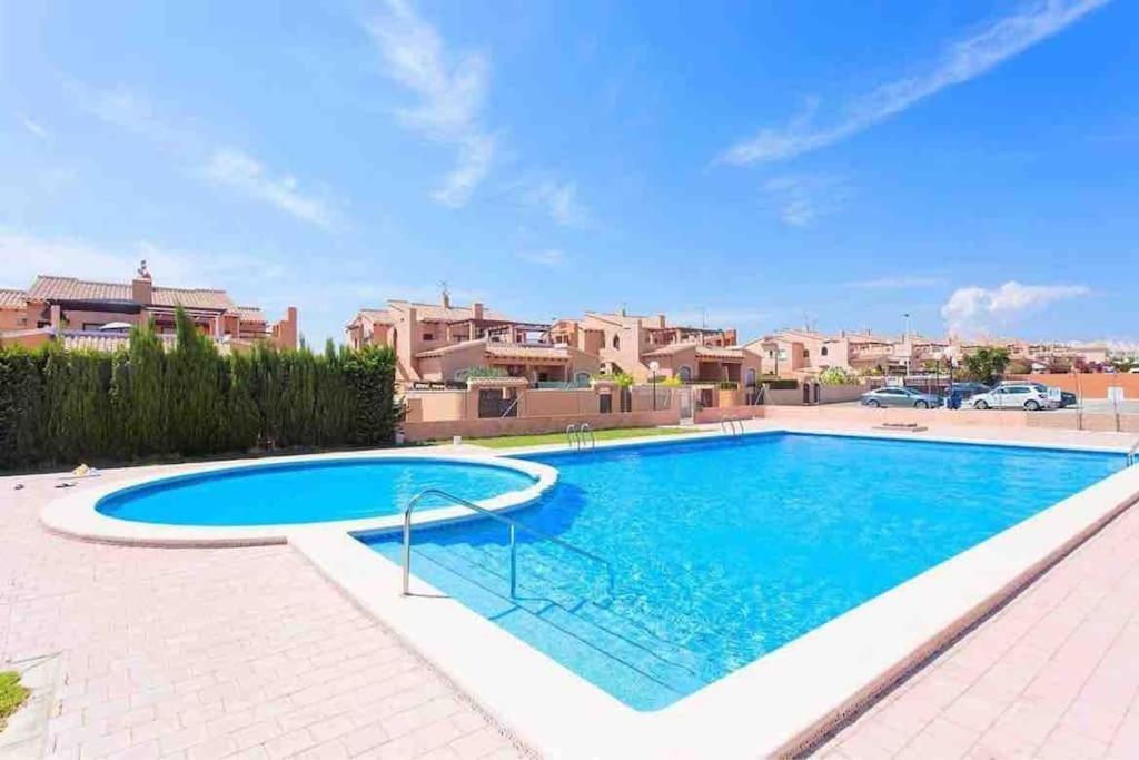 2Bdr Apartment Torrevieja Exterior foto